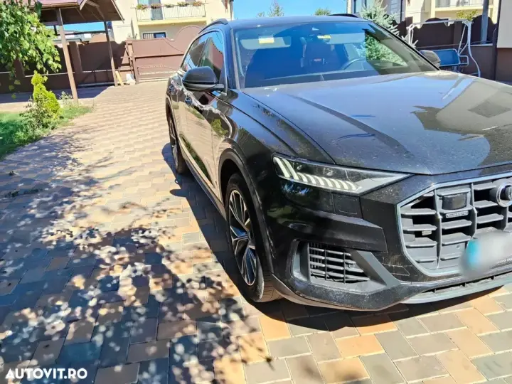 Audi Q8 55 TFSI quattro Tiptronic MHEV
