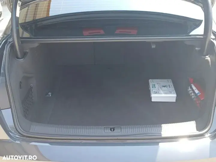 Audi A4 Limuzina