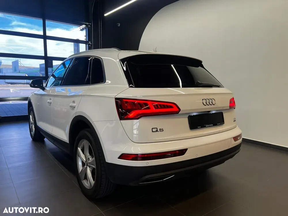 Audi Q5 40 TDI quattro S tronic design — imagine 2