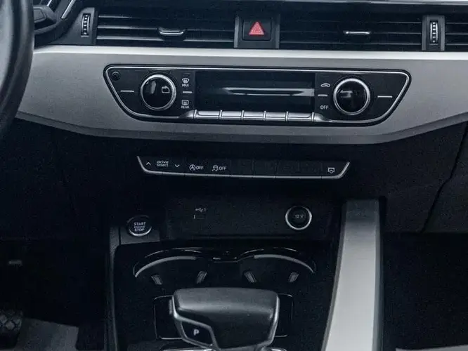 Audi A4 Limuzina B9 35 TFSI S tronic MHEV Advanced