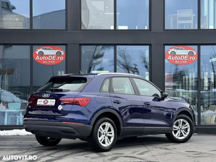 Audi Q3 F3