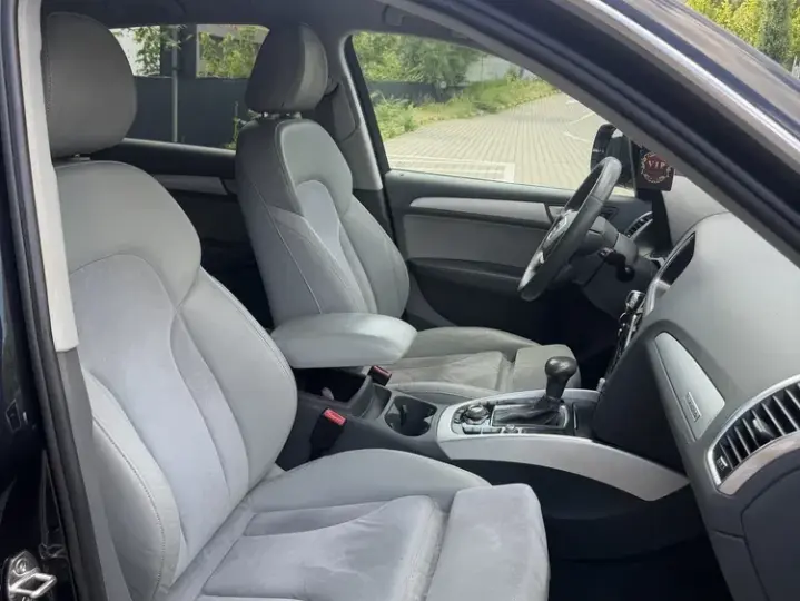 Audi Q5 8R 2.0 TDI Quattro S tronic
