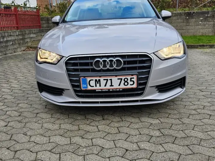 Audi A3 Limuzina 8V 1.6 TDI clean Attraction