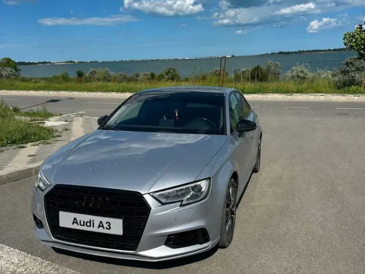 Audi A3 Limuzina 8V 1.6 TDI clean Stronic Ambition