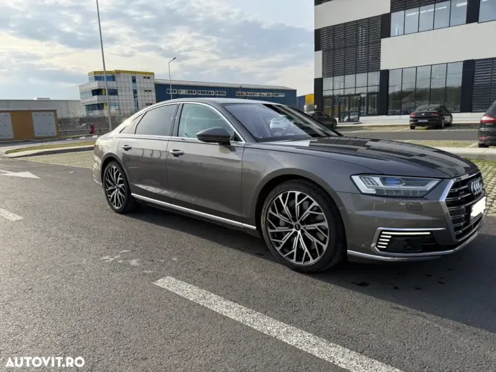 Audi A8 D5