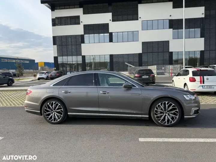 Audi A8 D5