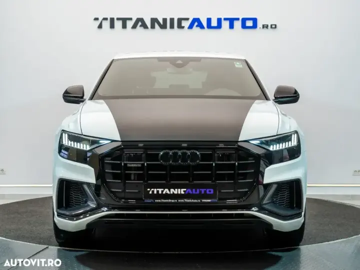Audi Q8 SUV TFSI quattro 250 kW tiptronic