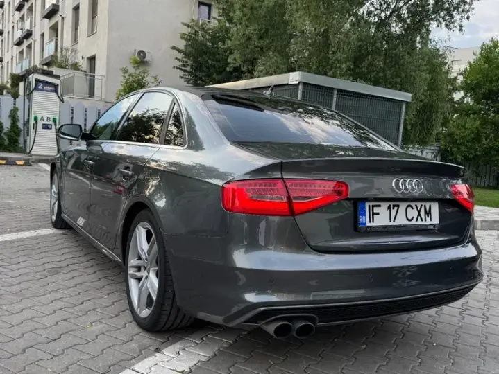Audi A4 Limuzina B9