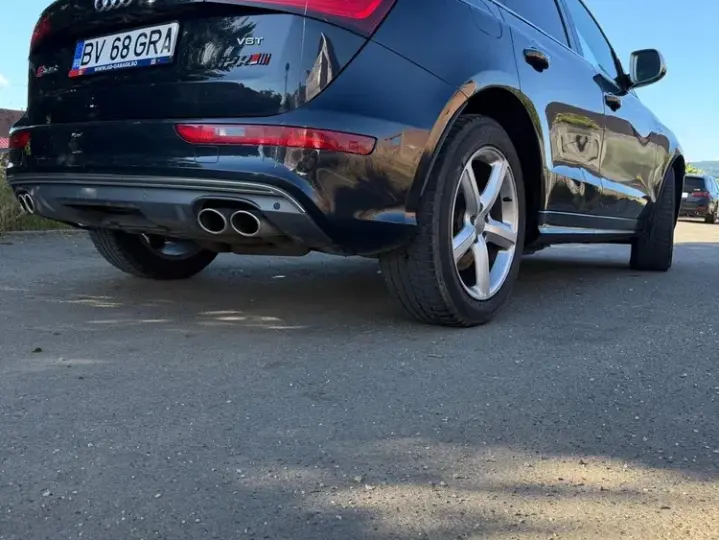 Audi SQ5 8R