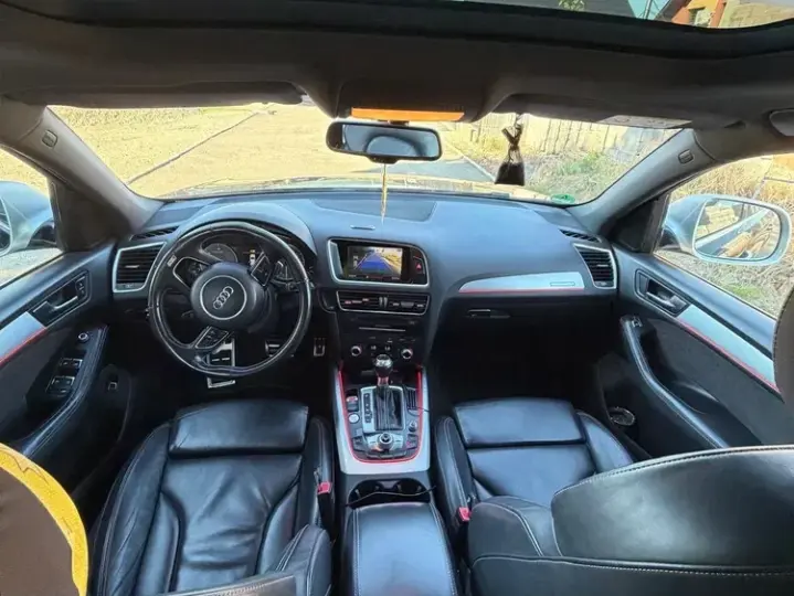 Audi SQ5 8R