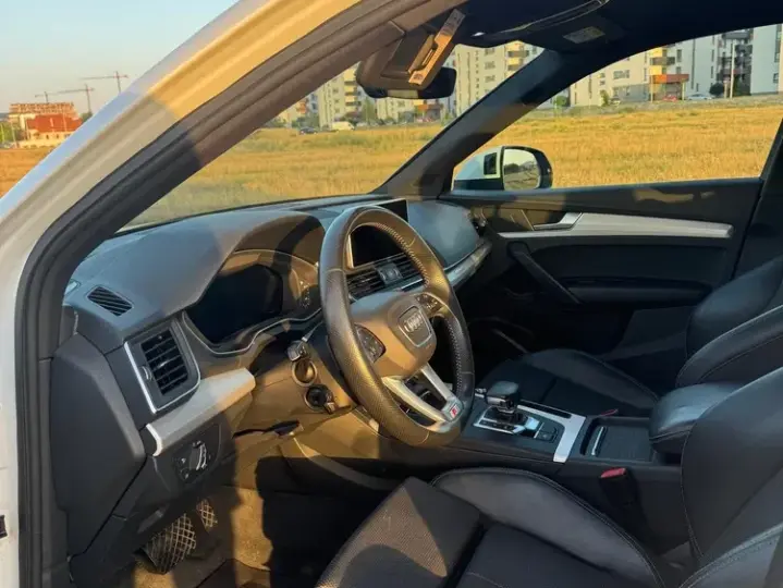 Audi Q5 50 TFSI e quattro S tronic PHEV S Line