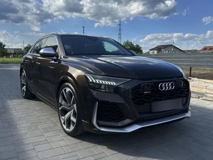 Audi RS Q8 4.0 TFSI quattro MHEV Tiptronic
