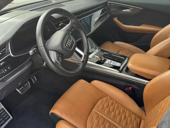 Audi RS Q8 4.0 TFSI quattro MHEV Tiptronic