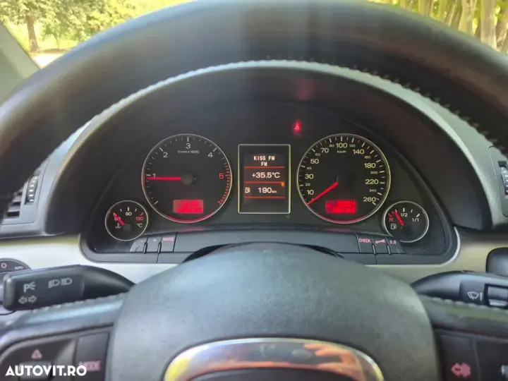 Audi A4 Limuzina B7 2.0 TDI B8