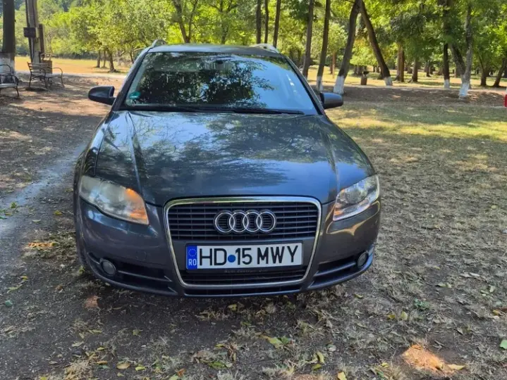 Audi A4 Limuzina B7 2.0 TDI B8