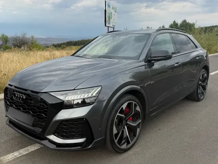 Audi RS Q8 4.0 TFSI quattro MHEV Tiptronic