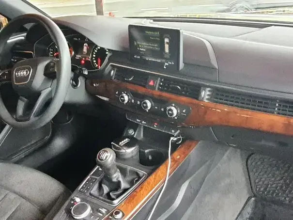 Audi A4 Limuzina B9