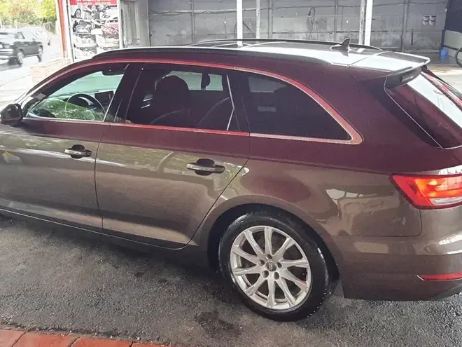 Audi A4 Limuzina B9