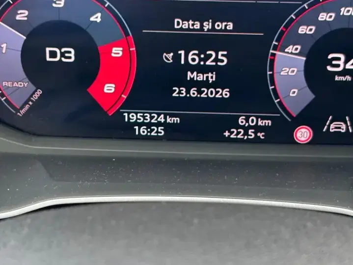 Audi Q3 F3