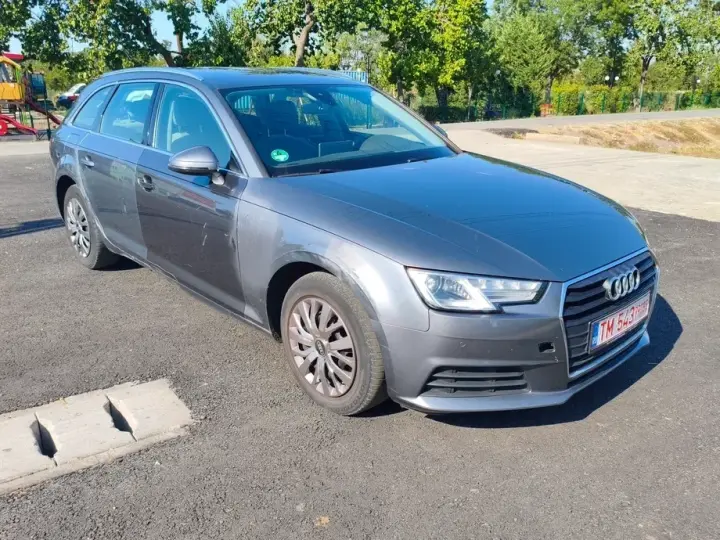 Audi A4 Avant B9 2.0 TDI S tronic design