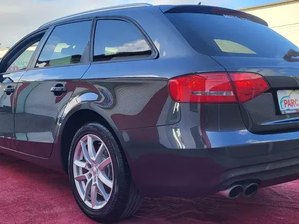 Audi A4 Avant B8 2.0 TDI DPF multitronic Ambiente