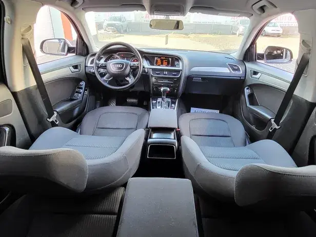 Audi A4 Avant B8 2.0 TDI DPF multitronic Ambiente
