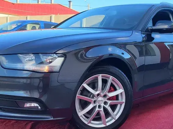 Audi A4 Avant B8 2.0 TDI DPF multitronic Ambiente
