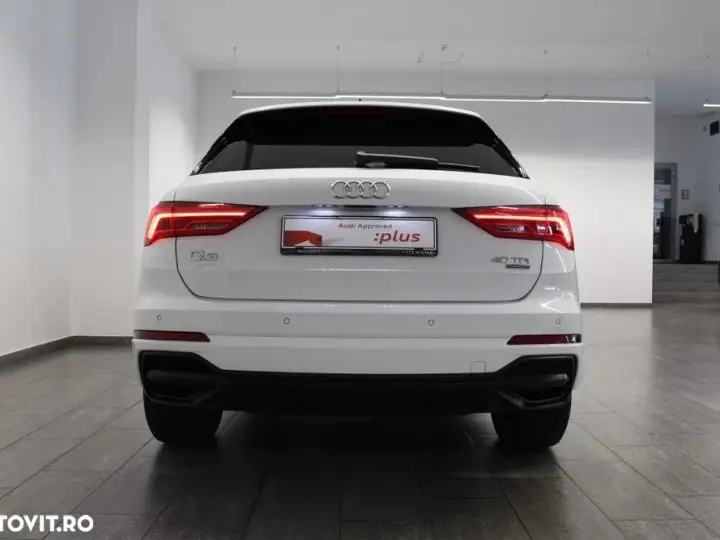 Audi Q3 F3