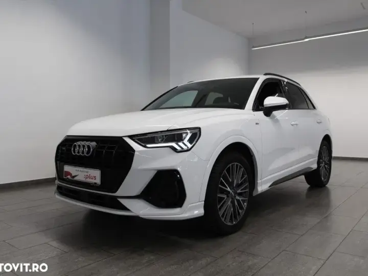 Audi Q3 F3