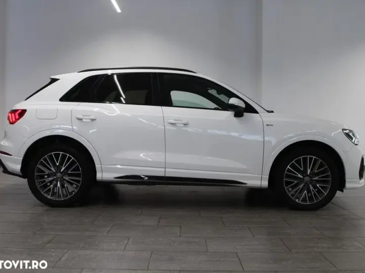 Audi Q3 F3