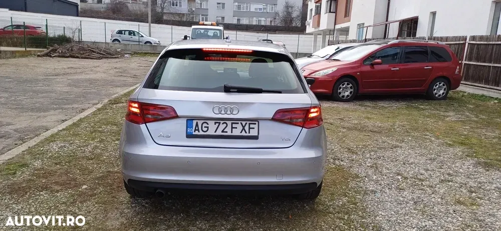 Audi A3 Sportback 1.6 TDI clean Stronic Attraction — imagine 4