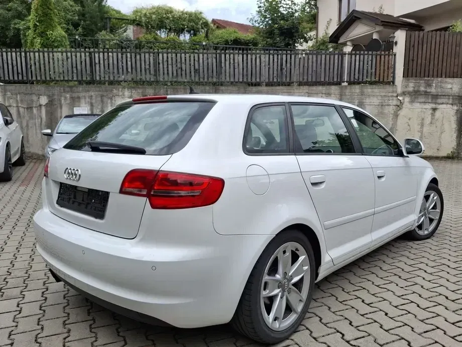 Audi A3 Sportback 1.4 TFSI S-tronic Attraction — imagine 6