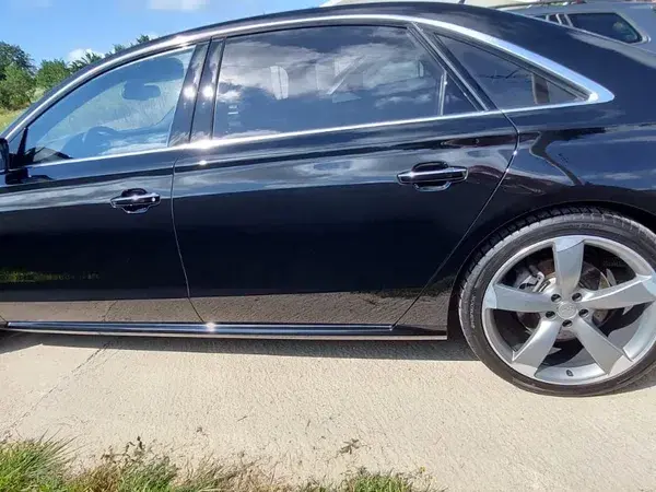 Audi A8 D4