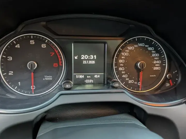 Audi Q5 8R