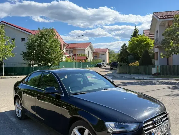 Audi A4 Limuzina B8 2.0 TDI DPF clean multitronic S line Sportpaket