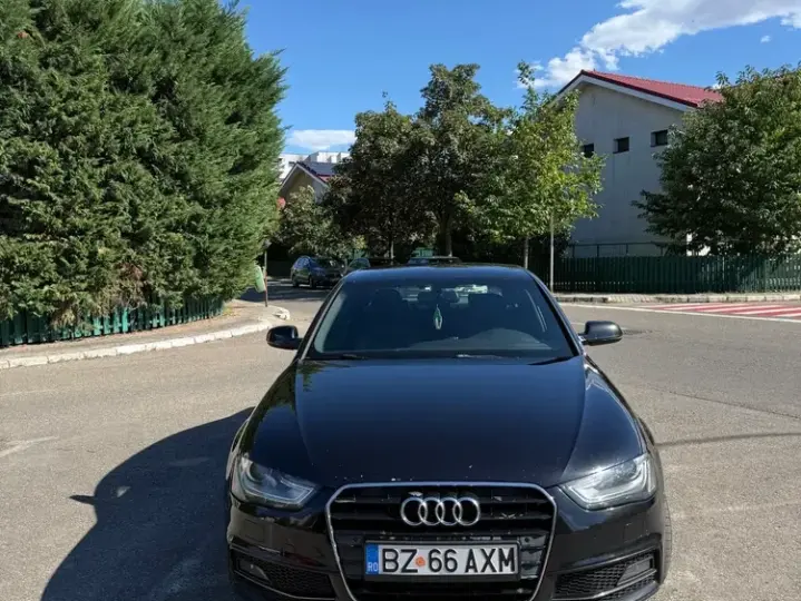 Audi A4 Limuzina B8 2.0 TDI DPF clean multitronic S line Sportpaket