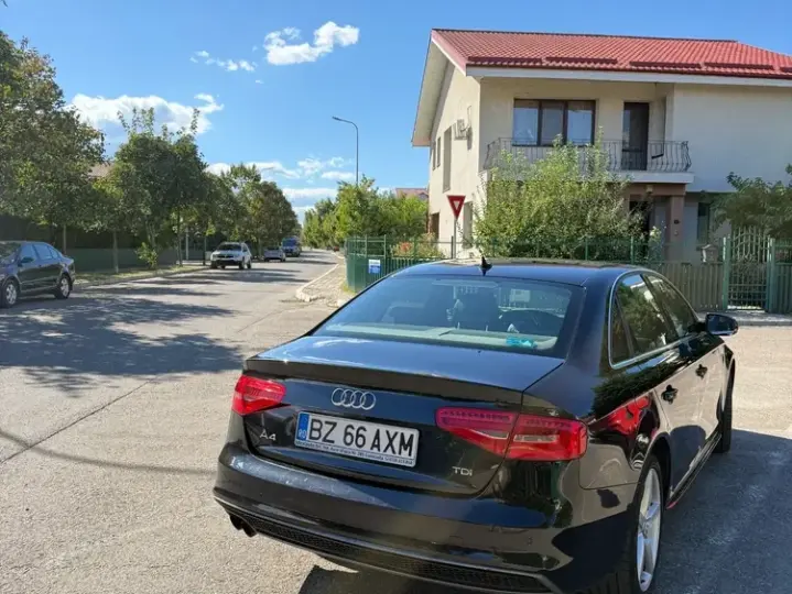 Audi A4 Limuzina B8 2.0 TDI DPF clean multitronic S line Sportpaket