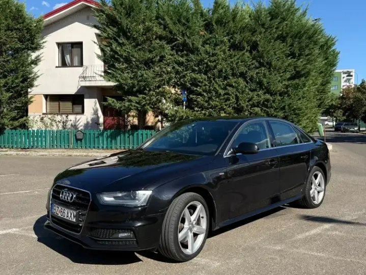 Audi A4 Limuzina B8 2.0 TDI DPF clean multitronic S line Sportpaket