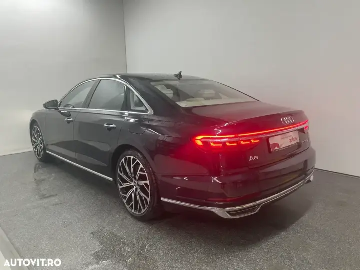 Audi A8 D5