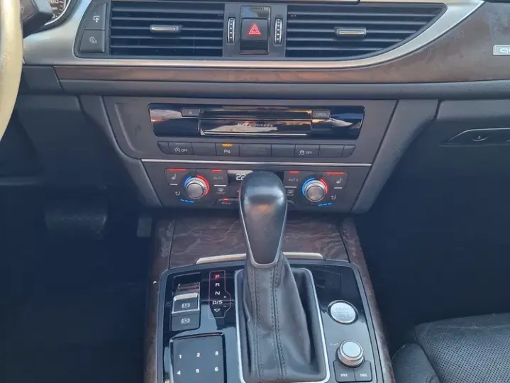 Audi A6 C7 2.0 TDI quattro S tronic
