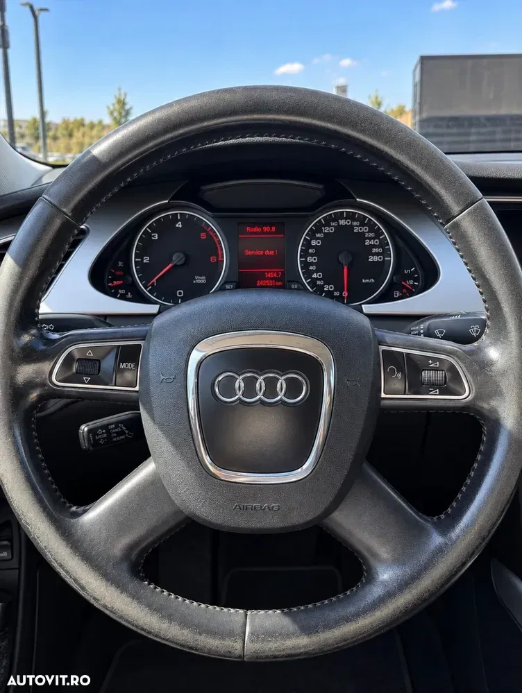 Audi A4 Limuzina B8 2.0 TDI B8 — imagine 3