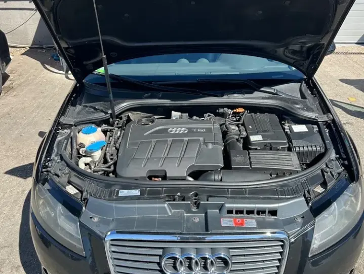 Audi A3 Sportback 8P 2.0 TDI DPF Attraction