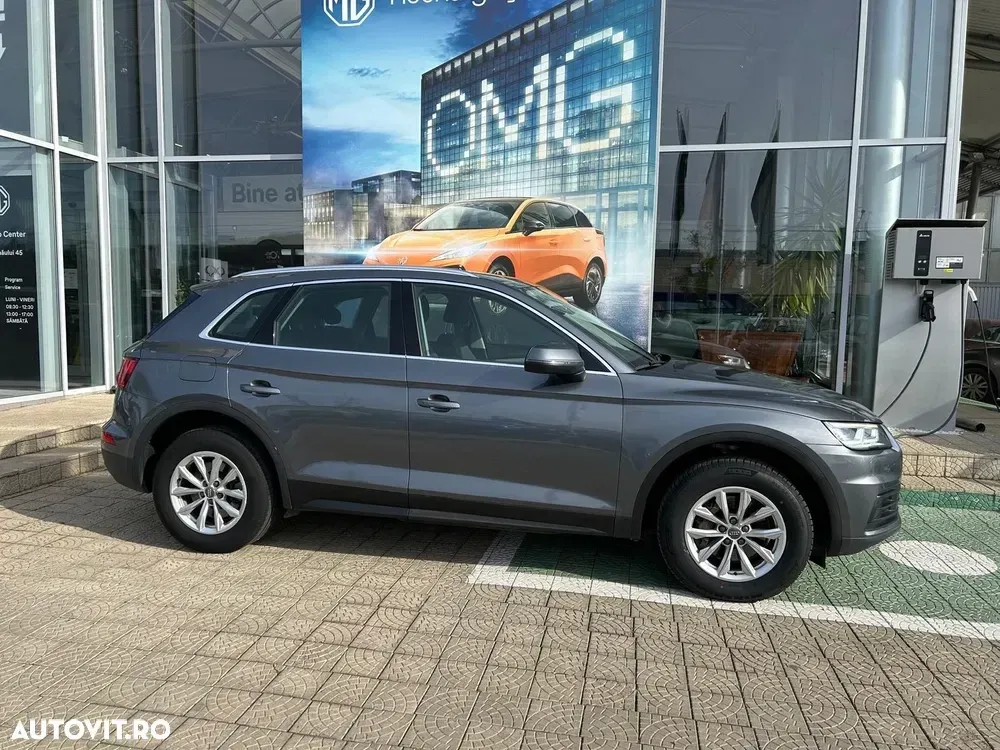 Audi Q5 FY 2.0 40 TDI quattro S tronic Design — imagine 3