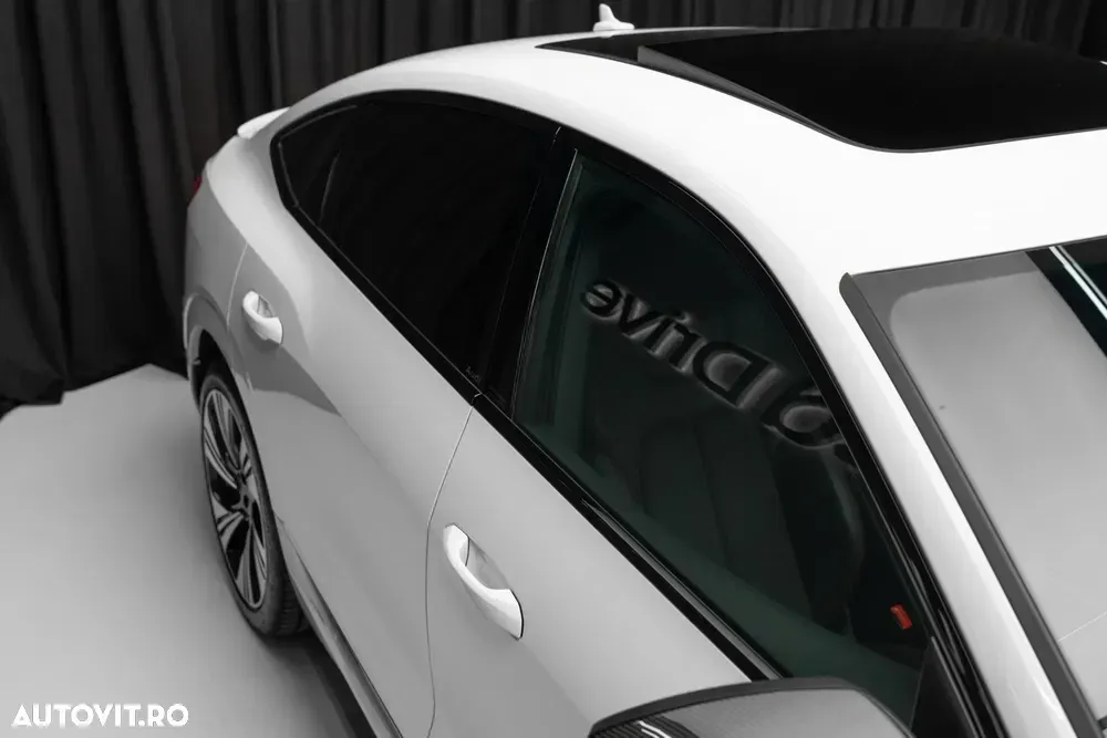 Audi Q8 Sportback e-tron 55 quattro S Line — imagine 4