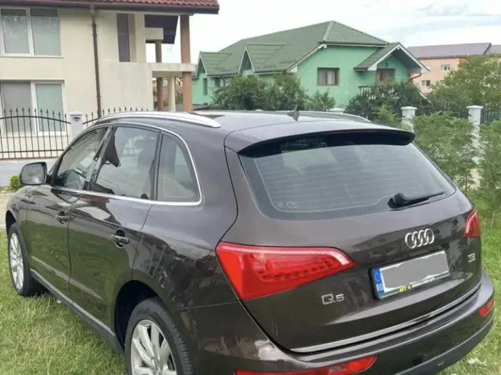 Audi Q5 8R 2.0 TDI Quattro Stronic