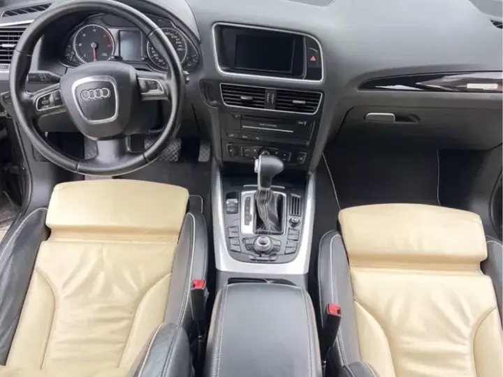 Audi Q5 8R 2.0 TDI Quattro Stronic