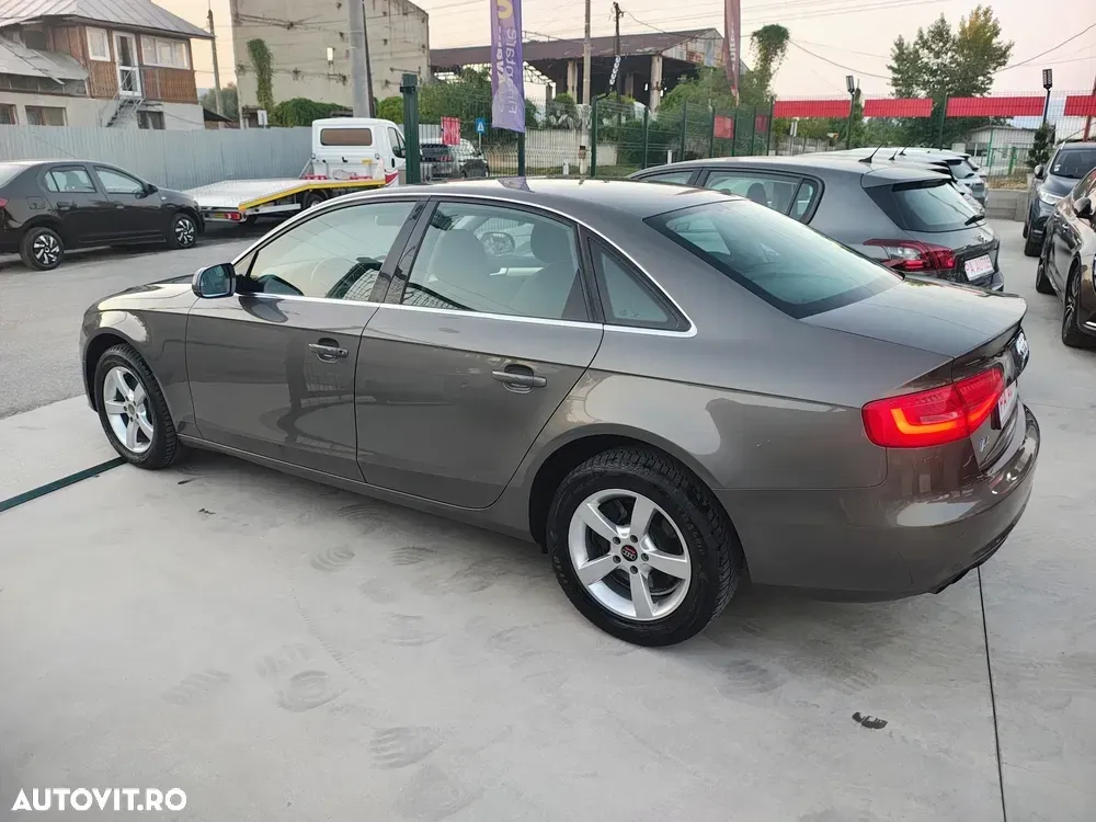 Audi A4 Limuzina B8 2.0 TDI DPF multitronic Ambiente — imagine 4
