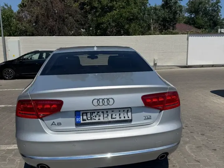 Audi A8 D4