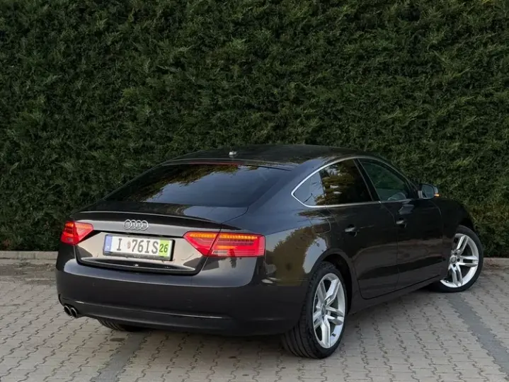 Audi A5 Limuzina