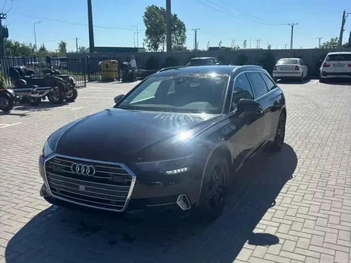 Audi A6 Avant C8 40 TDI quattro S tronic sport